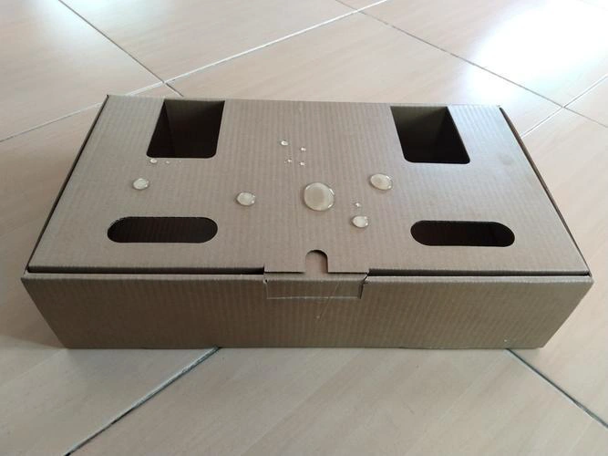 Wax-coated waterproof Boxes